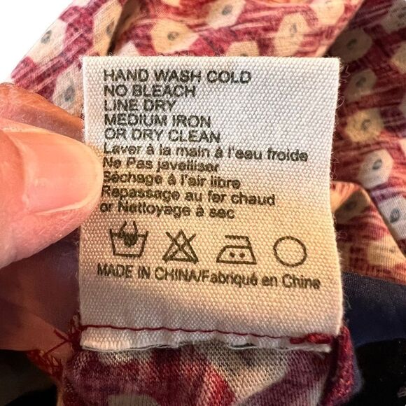 Anthropologie Tiny red navy cream silk embroidered sleeveless top XS - Picture 8 of 10